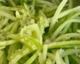 Hình bước làm 1 của món 🌱 Dưa Leo Trộn Ngò Rí