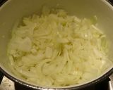 Une image de l'étape 1 de Soupe aux oignons.