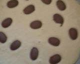 Une image de l'étape 6 de Mon gateau au yaourt avec copeaux de choco,oeufs choco et noise.