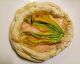 A picture of step 3 of Smoked salmon and pumpkin flower tart.