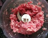 A picture of step 1 of Bhuna kheema.