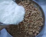 A picture of step 3 of Atta ladoo.