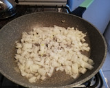 Foto del paso 1 de la receta: Salsa con carne y longaniza