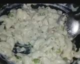 A picture of step 5 of White Sauce Pasta.