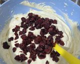 Foto langkah ke 6 dari resep Lemon Cake + Cranberry.