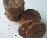 A picture of step 9 of Nachni (Raagi) Oatmeal and Nut biscuits.