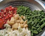 A picture of step 1 of Mixed vegetables with mushrooms.