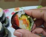 Foto langkah ke 5 dari resep Nasi Gulung Sederhana.