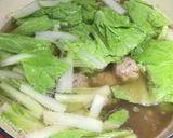 丸子雞湯麵的食譜步驟2照片