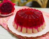 Foto langkah ke 6 dari resep 561. Puding Buah Naga Merah Putih.