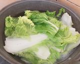 Foto langkah ke 1 dari resep Sawi Putih Gulung Isi Ayam.