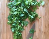 A picture of step 4 of Pork rib radish soup with coriander 🌿.