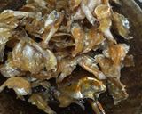 Foto langkah ke 4 dari resep Keringan Ikan Bilis/Bulu Ayam Tipis Kriuk.