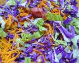 Foto del paso 1 de la receta: Merluza al horno con ensalada mixta