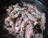 Foto langkah ke 1 dari resep Cumi Asin juaranya di olah seperti ini.