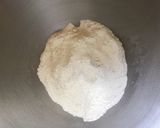 Une image de l'étape 1 de Pâte brisée au lait et alcool de poires.