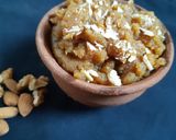 A picture of step 2 of Besan Horlicks halwa.