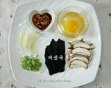 Hình bước làm 1 của món Canh Nấm 버섯국