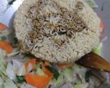Foto langkah ke 4 dari resep Mie Goreng Baso.