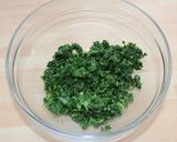 Mángoldos-krémsajtos háromszög recept fázis 4 fotója