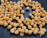 Foto del paso 1 de la receta: Garbanzos con soja, miel y jengibre en ensalada