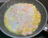 Foto del paso 2 de la receta: Merluza con mahonesa de gambas en 5 minutos