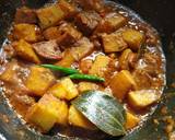 Kumro-Chingri'r Dalna(Pumpkin and Prawn Curry) recipe step 3 photo