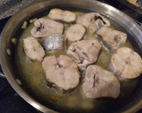 Foto del paso 3 de la receta: Merluza en salsa