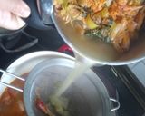 Foto del paso 5 de la receta: Sopa de ajo y marisco