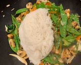 A picture of step 3 of 5 minute stir fry.