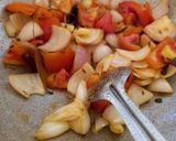 વઘારેલી ખીચડી (Vaghareli Khichdi Recipe In Gujarati) રેસીપી સ્ટેપ2ફોટો