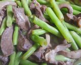 Hình bước làm 2 của món Tim cật xào đậu que