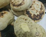 Gambar langkah 11 resipi English Muffins.