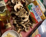 Foto langkah ke 1 dari resep Mushrooms Pasta.