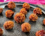 A picture of step 5 of Chotu nariyal ladoos (mini coconut Ladoo).