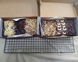 Foto langkah ke 1 dari resep Brownies shiny n crust.