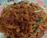 Foto langkah ke 3 dari resep Kwetiau goreng simpel.