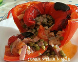 Foto del paso 4 de la receta: Pimientos rojos rellenos de pollo, bacon y verduras (asados)