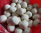 Foto langkah ke 2 dari resep Cilok Endul ala UgrdKitchen.