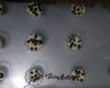 A picture of step 4 of Homemade white chocolates.