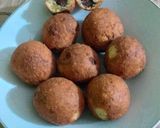 Foto langkah ke 4 dari resep Easy Cheese Choco Almond Ball Keto.
