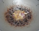 Foto langkah ke 2 dari resep Tumis Tahu Kuning Ikan Pindang.