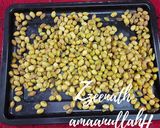 A picture of step 2 of Oven Roasted Hariboot or Green Chickpeas.