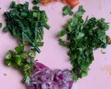 A picture of step 2 of 10 mins Hara lehsan Omelette (green garlic omelette).