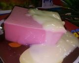 Foto langkah ke 5 dari resep Puding Santan Strawberry.