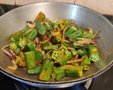 A picture of step 4 of Curd Okra or Dahi ki Bhindi..