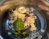 Foto langkah ke 2 dari resep Ayam kecap kentang wortel.