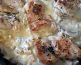 Foto langkah ke 4 dari resep Chicken with mushroom sauce.
