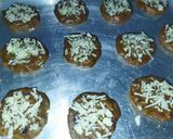 Foto langkah ke 5 dari resep Dates Cheese Cookies.
