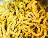 ગુજરાતી ચંપાકલી ગાંઠિયા (Chmpakali gathiya recipe in Gujarati) રેસીપી સ્ટેપ5ફોટો